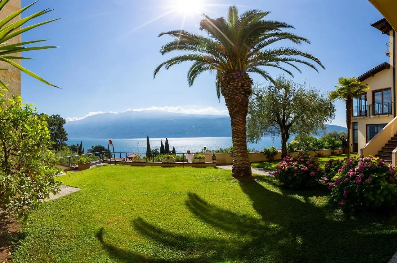 Hotel Meandro - Lake View Gargnano