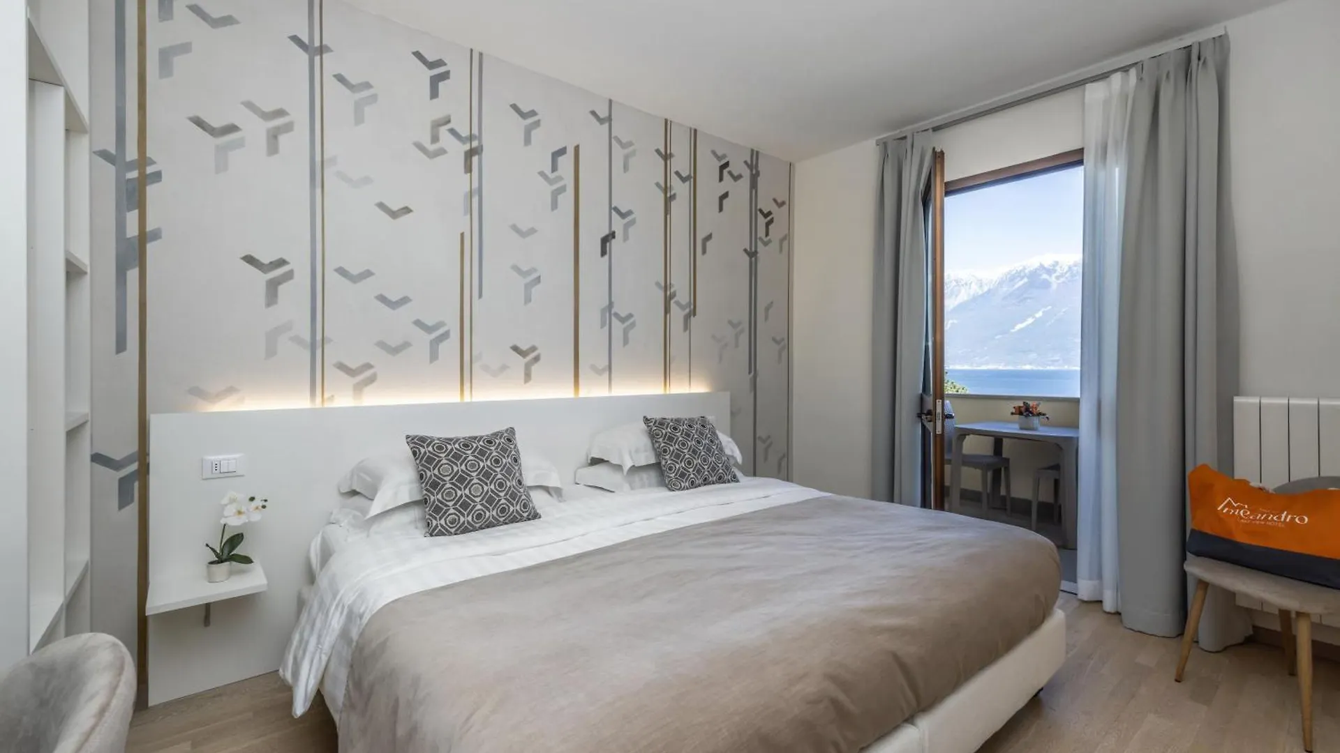 Hotel Meandro - Lake View Gargnano