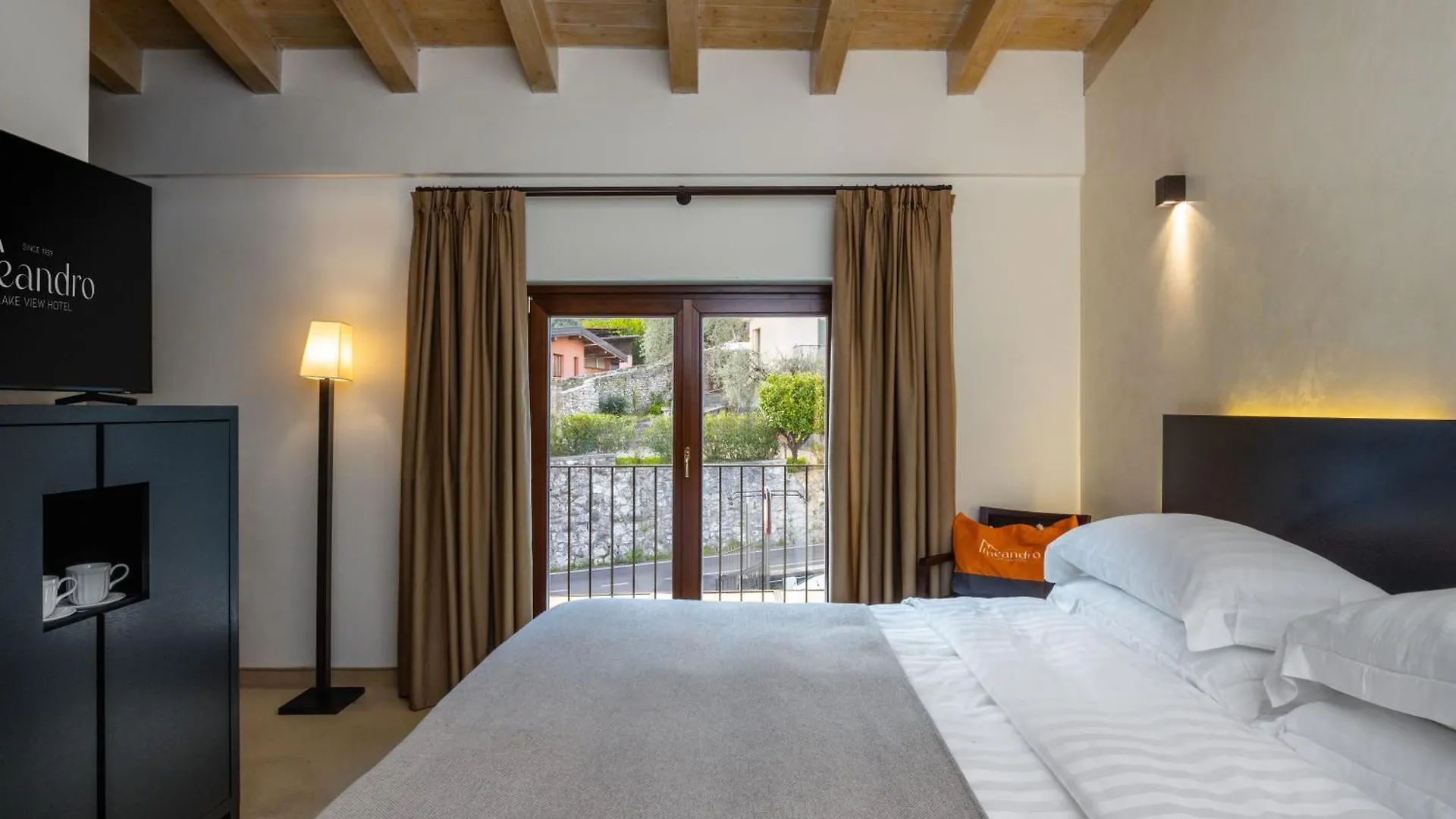 Hotel Meandro - Lake View Gargnano