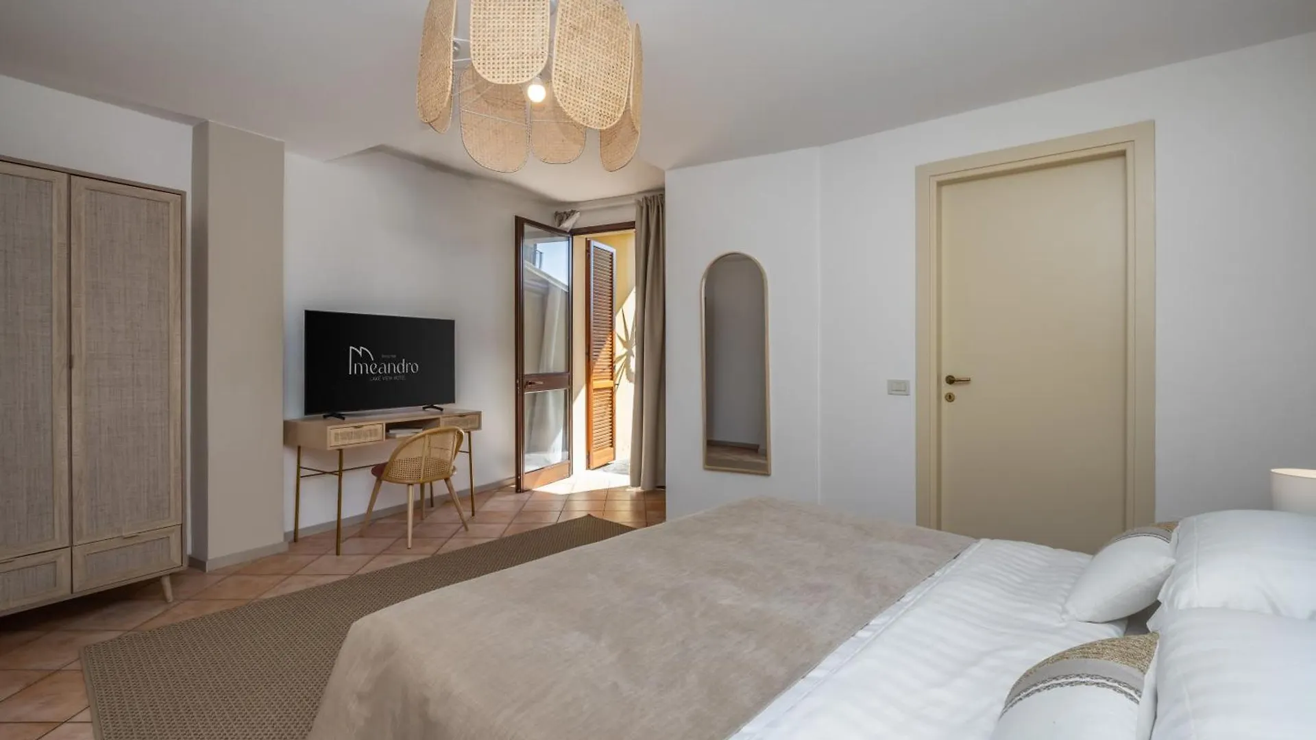 Hotel Meandro - Lake View Gargnano