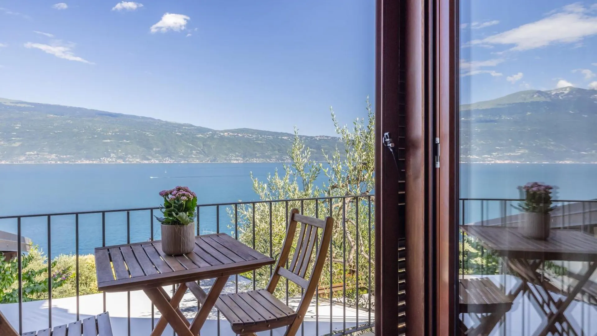 Hotel Meandro - Lake View Gargnano