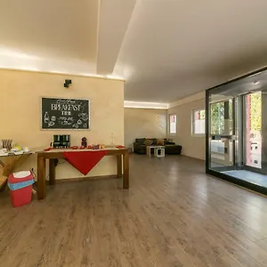 https://red-lion-guest-house.hotelinveneto.com
