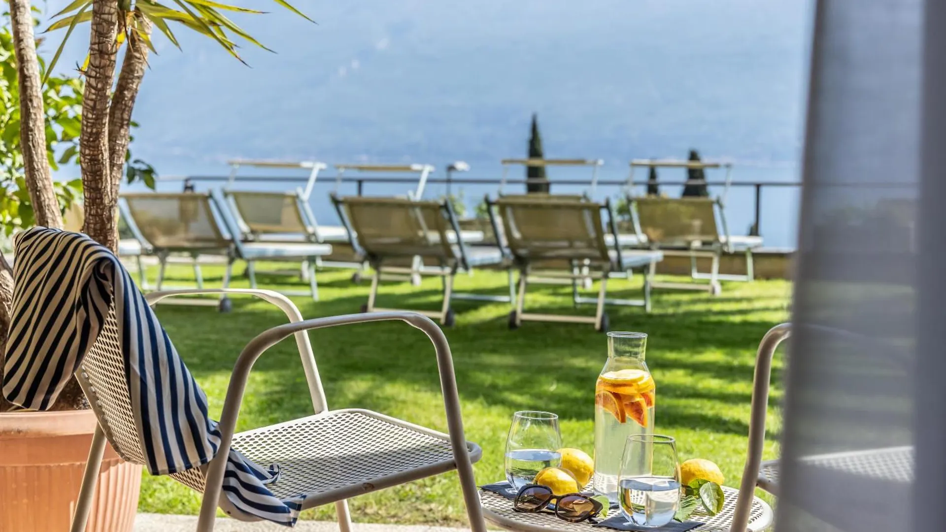 Hotel Meandro - Lake View Gargnano